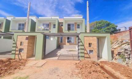 Sobrado com 3 dormitórios à venda, 129 m² por R$ 636.000,00 - Campestre - São Leopoldo/RS