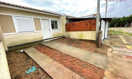 Casa com 2 dormitórios para alugar, 44 m² por R$ 1.050,00/mês - Vila Três Marias - Esteio/RS