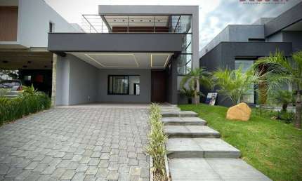 Sobrado com 3 dormitórios à venda, 218 m² por R$ 1.700.000 - Centro - Gravataí/RS