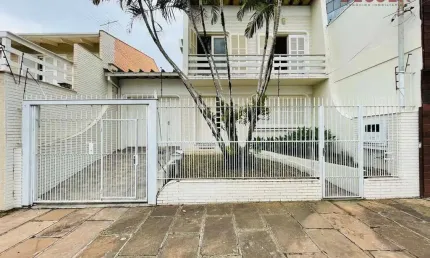 Sobrado com 3 dormitórios à venda, 198 m² por R$ 680.000,00 - Centro - São Leopoldo/RS