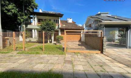 Sobrado com 5 dormitórios à venda, 420 m² por R$ 1.272.000,00 - Centro - Sapucaia do Sul/RS