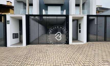 Sobrado com 3 dormitórios à venda, 175 m² por R$ 950.000,00 - São José - São Leopoldo/RS