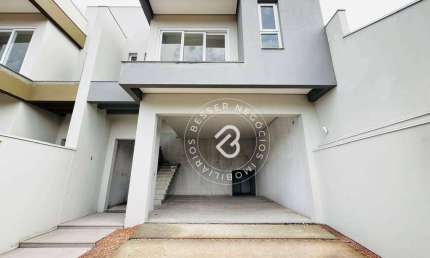 Sobrado com 3 dormitórios à venda, 190 m² por R$ 1.258.000,00 - Cristo Rei - São Leopoldo/RS