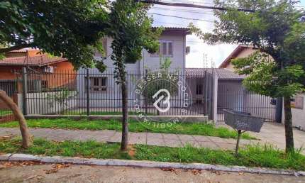 Sobrado com 3 dormitórios à venda, 161 m² por R$ 590.000,00 - Independência - São Leopoldo/RS