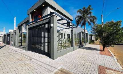 Sobrado com 3 dormitórios à venda, 142 m² por R$ 1.019.000,00 - São José - Canoas/RS