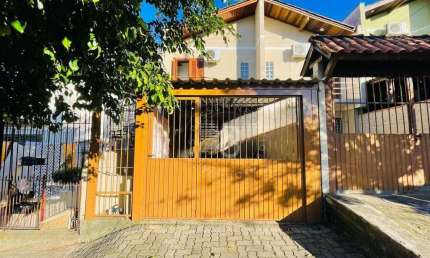 Sobrado com 2 dormitórios à venda, 63 m² por R$ 280.000,00 - Liberdade - Novo Hamburgo/RS