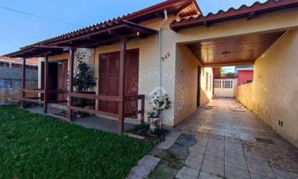Casa com 3 dormitórios para alugar, 200 m² por R$ 1.700,00/mês - Nova Sapucaia - Sapucaia do Sul/RS