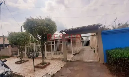 Casa com 4 dormitórios à venda por R$ 300.000,00 - Guajuviras - Canoas/RS