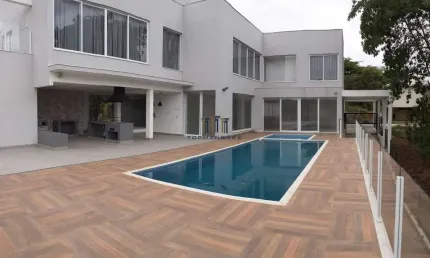 Casa de condomínio Gran Royalle 4 quartos, piscina, espaço gourmet.