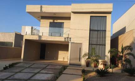 Casa recém construída, 2 pavimentos, 4 quartos no condominio Gran Park em Vespas