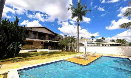 Excelete Casa Mobiliada com piscina Bairro São Luiz-PAMPULHA