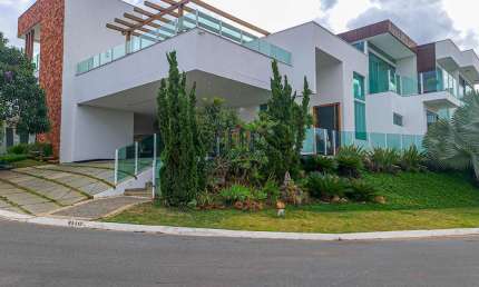Casa de alto padrão com piscina e jacuzzi, Residencial Gran Park-Vespasiano/MG