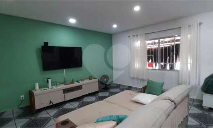 Casa térrea com 4 quartos à venda em Jardim Thealia - SP