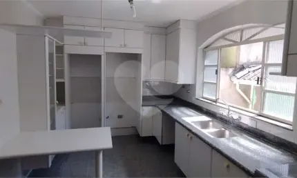 Sobrado com 3 quartos à venda em Jardim Colorado - SP