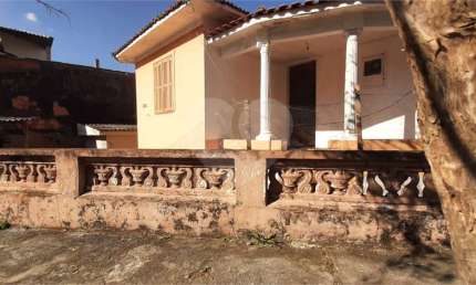 Casa térrea com 5 quartos à venda em Vila Paulo Silas - SP