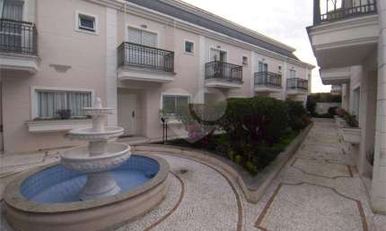 Condomínio com 4 quartos à venda em Jardim Avelino - SP