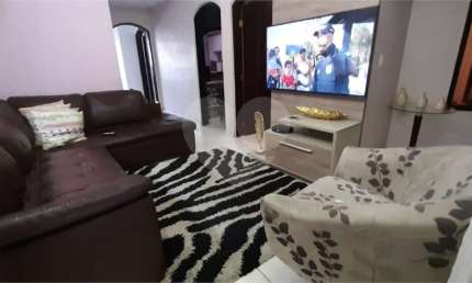 Casa com 6 quartos à venda em Vila Divina Pastora - SP