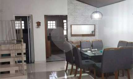 Casa térrea com 3 quartos à venda em Vila Alpina - SP