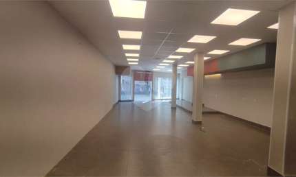 Prédio inteiro com 3 quartos à venda ou para locação em Vila Gomes Cardim - SP