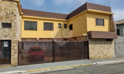 Casa térrea com 5 quartos à venda em Vila Carrão - SP