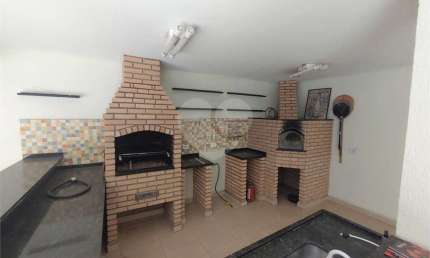 Sobrado com 3 quartos à venda ou para locação em Vila Bela - SP