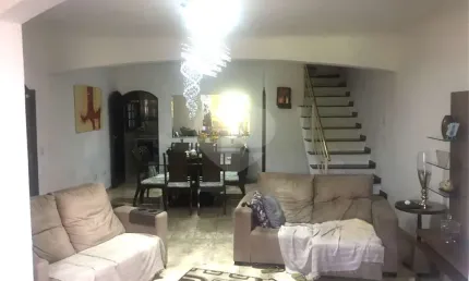 Sobrado com 3 quartos à venda em Jardim Avelino - SP