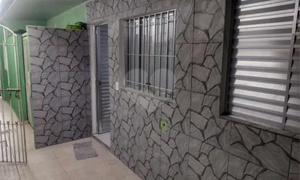 Condomínio com 1 quartos para locação em Jardim Panorama (zona Leste) - SP