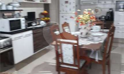 Casa térrea com 4 quartos à venda em Vila Margarida - SP