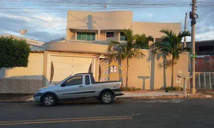 Casa com 3 dormitórios à venda, 151 m² por R$ 890.000,00 - Jardim Dona Regina - Santa Bárbara D'Oeste/SP