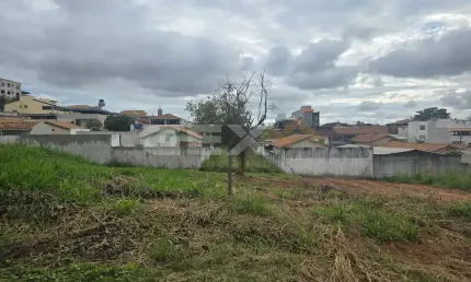 Terreno à venda na Rua Interlagos, LOTE 170, Manoel Valinhas, Divinópolis