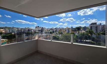Apartamento à venda com  03 quartos, 01 suíte, 02 vagas, Rua Dona Hilda, Bom Pas