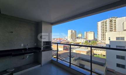 Apartamento de alto padrão com 03 suítes e 03 vagas no Bairro centro.