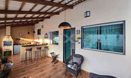 Casa com lote inteiro e espaço gourmet no bairro São Roque
