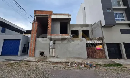 Casa à venda no Bom Pastor com 4 quartos de 2 suítes.