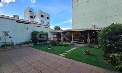 Casa com 3 quartos à venda na Rua José Bonifácio, 111, Porto Velho, Divinópolis