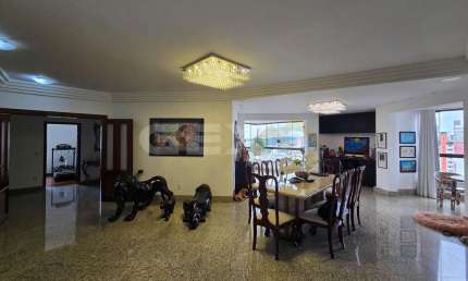 Apartamento na Av. Sete de Setembro com 4 quartos, sendo 2 suítes
