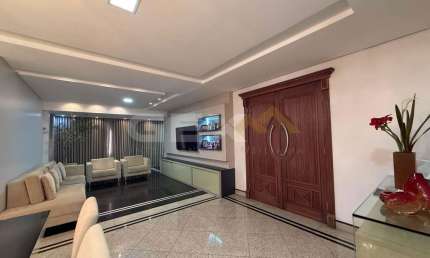 Apartamento Clássico à venda no Centro, 4 quartos sendo 1 suíte.
