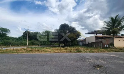 Lote de esquina no bairro Das Oliveiras sendo de esquina.