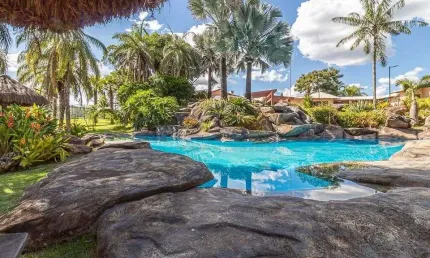 Lote à venda 718 m² em Condomínio fechado Vistadoro Aquaville,