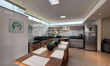 Apartamento à venda no bairro Santo Antônio, 3 quartos sendo 1 suíte.