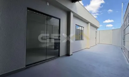 Casa à venda no bairro São Luís, 3 quartos sendo 1 suíte.