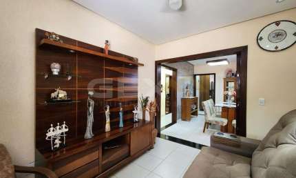 Casa à venda no bairro Jardim das Acácias, 3 quartos sendo 1 suíte e terraço.