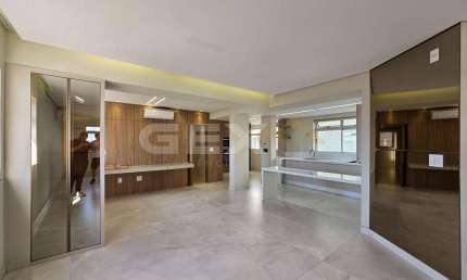 Apartamento à venda no Centro, 2 quartos sendo 1 suíte com closet.