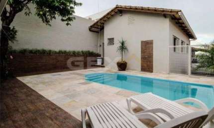 Casa à venda no bairro Santa Clara, 4 quartos sendo 2 suítes e espaço gourmet co