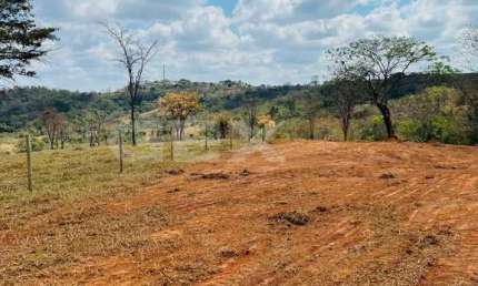 Terreno em condomínio fechado à venda na Rua Oito, GLEBA 50, Santa Rosa, Divinópolis
