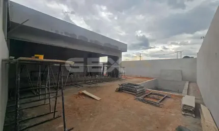 Casa à venda no Condomínio Vistadoro Aquaville, 4 quartos todos sendo suítes.