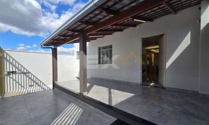 Casa à venda no bairro Quintino, 3 quartos, 1 suíte e espaço gourmet.