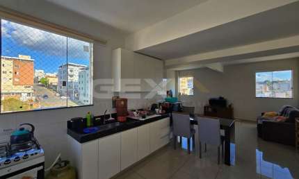 Apartamento à venda no bairro São José, 3 quartos, 1 suíte e 2 vagas.