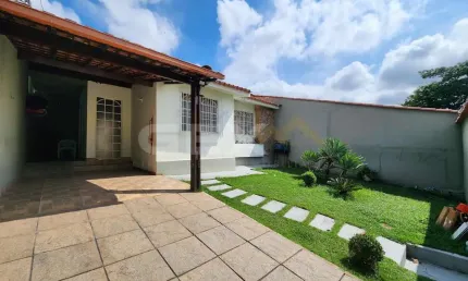 Casa à venda no bairro Bela Vista, 3 quartos, 1 suíte e 2 vagas.