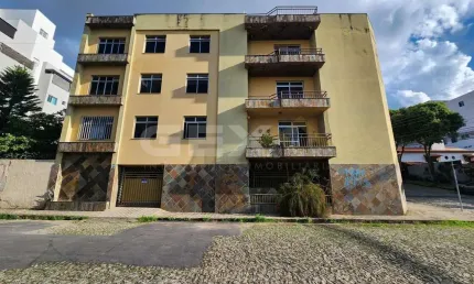 Prédio à venda no bairro Santa Clara- 3 apartamentos amplos